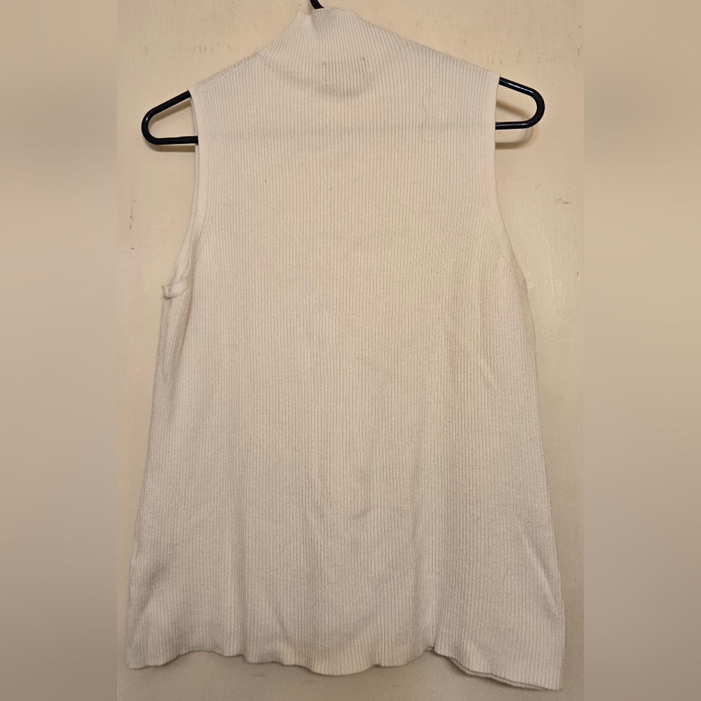 Investments White Ribbed Sleeveless Top